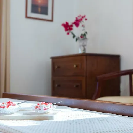 Rubini 别墅 Apolpaina